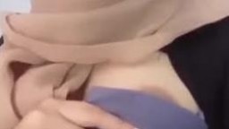 Hijab girl show boobs